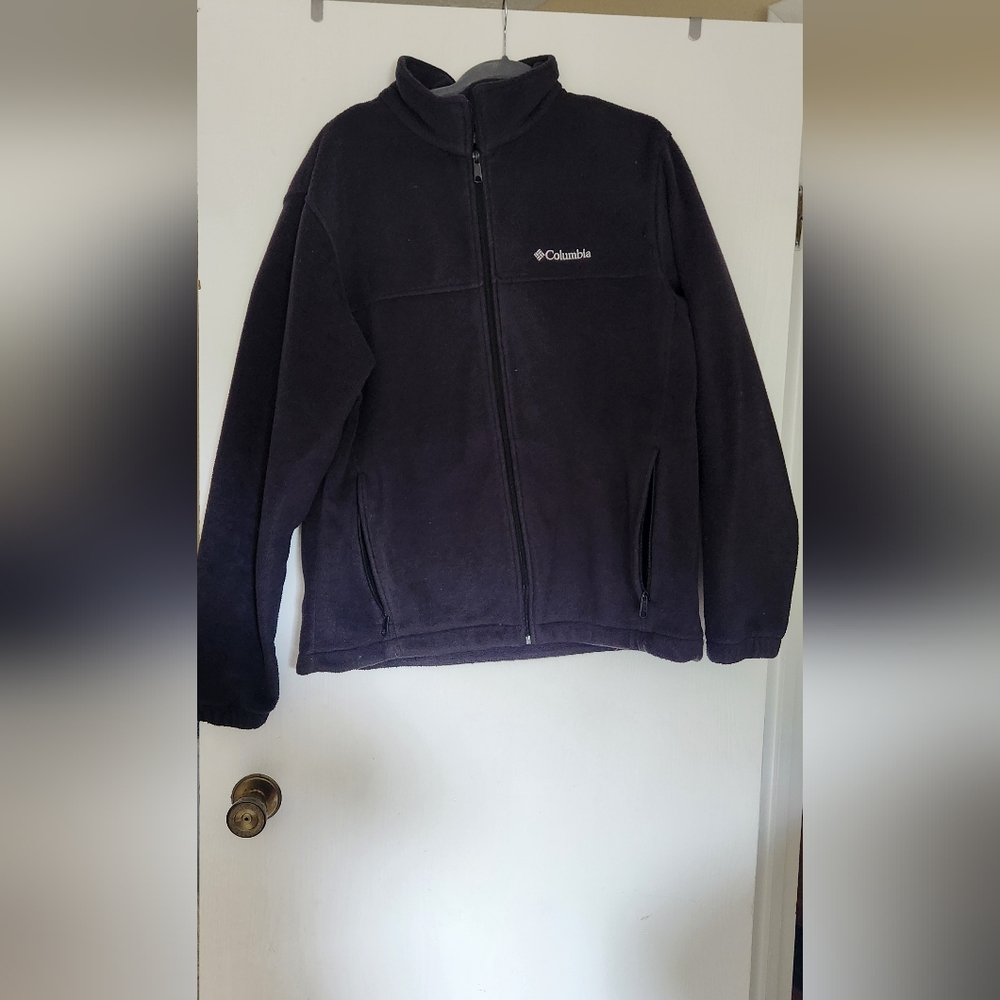 Black Columbia Fleece- L